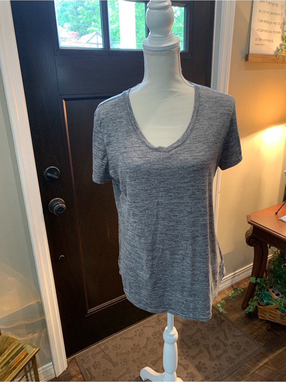 Danskin Heather Gray V-Neck Short Sleeve Tee